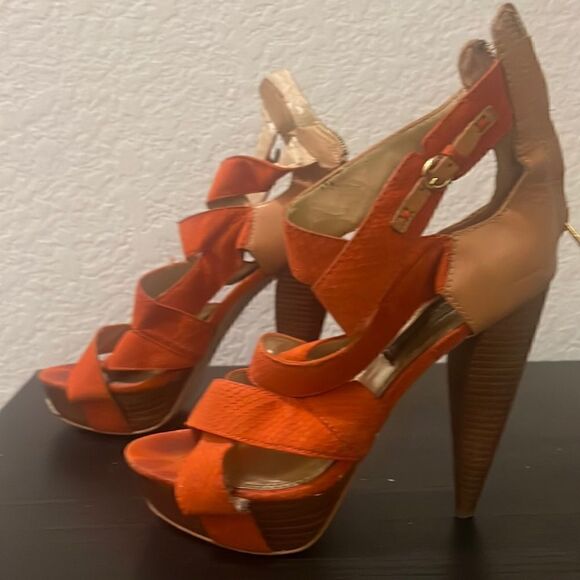STEVEN Heels Orange - Size 8 - Great Condition Orange Faux Snake Print Strappy - Picture 1 of 5